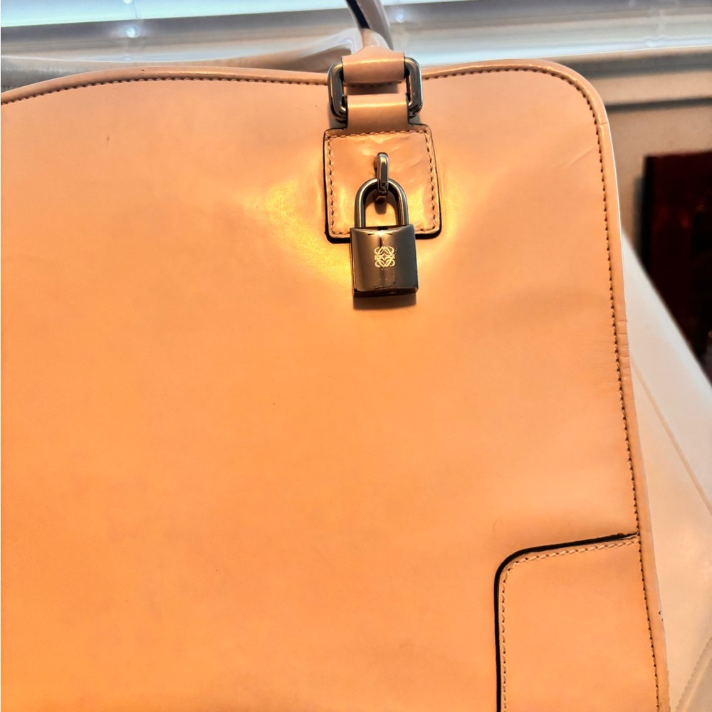 LOEWE Amazona 36 “Powder Pink” Tan Calfskin Leather Handbag RETAIL $4600+ - Picture 7 of 16